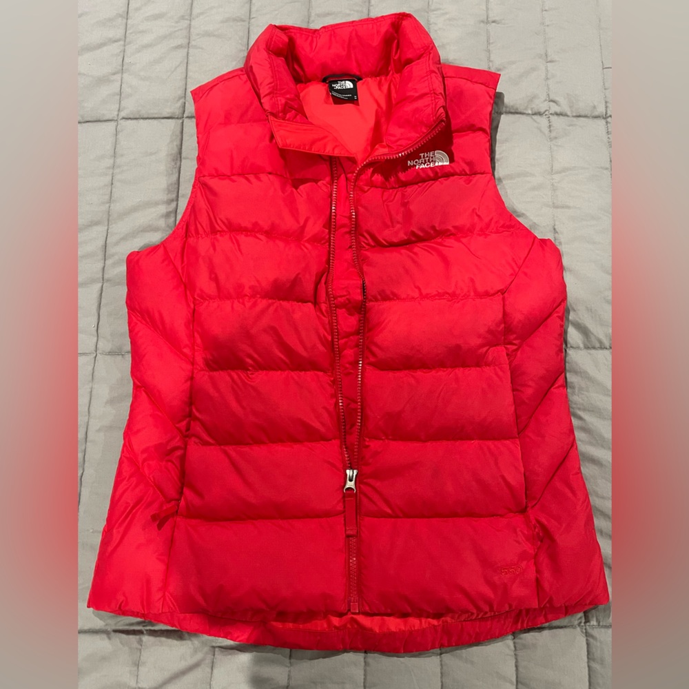 Women’s north face vest size medium brand new